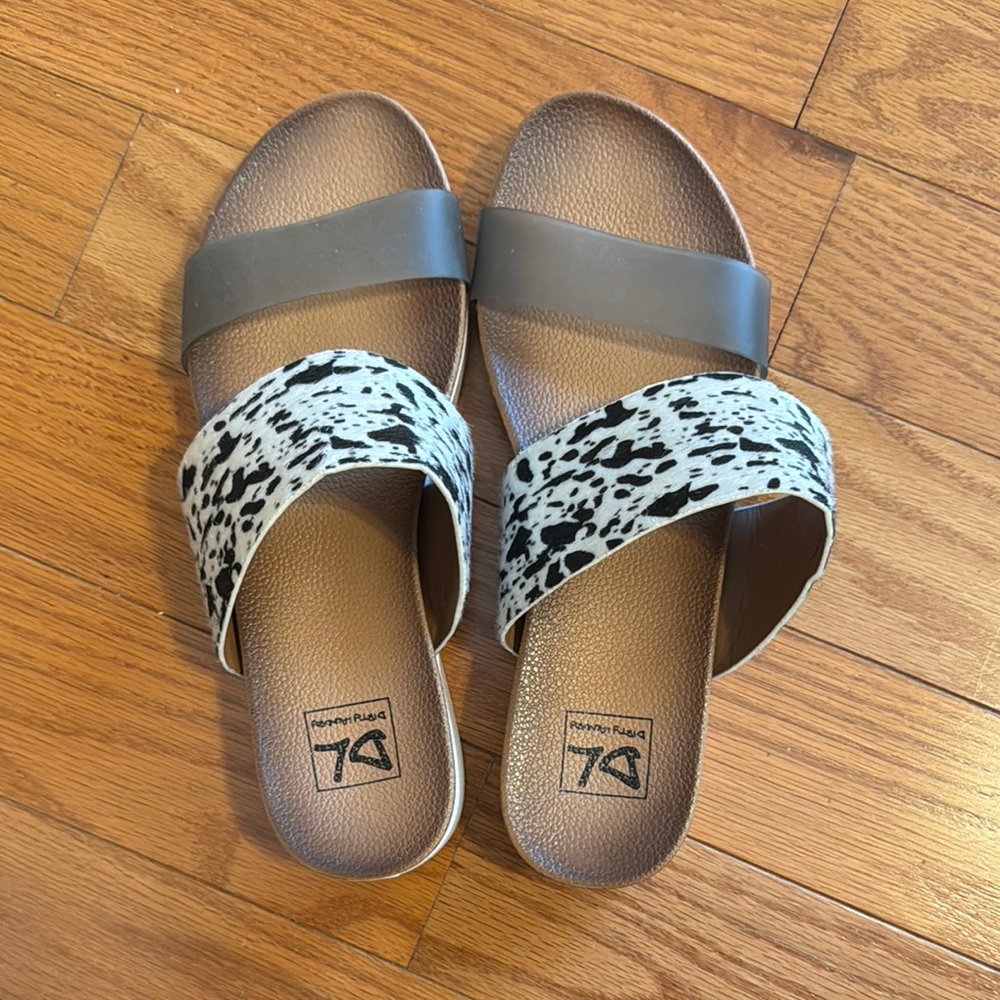 Dirty Laundry Brown and Black Sandals with Cushioned Footbed